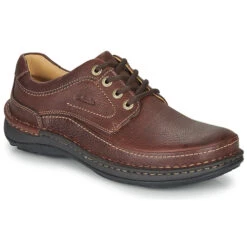 André || Columbia || Quiksilver Verkoop 40 Clarks Nature Three